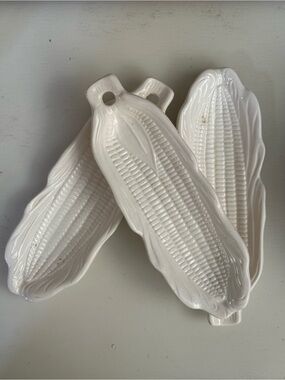 White Ceramic Corn-Shaped Serving Dishes - Set of 3